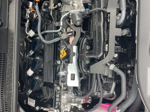 Used 2024 Toyota Prius XLE image 30