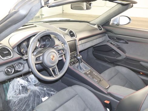 Used 2025 Porsche 718 Boxster Spyder RS image 2