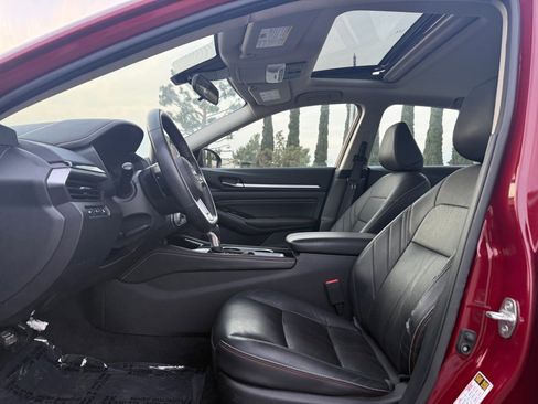 Used 2023 Nissan Altima 2.5 SR w/ SR Premium Package image 15