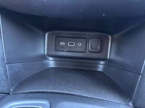 Used 2020 Chevrolet Equinox LT image 29