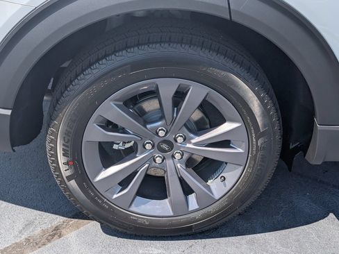 New 2026 Ford Explorer Active w/ Active Comfort Package AWD/4WD image 18