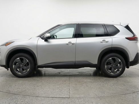 Used 2025 Nissan Rogue SV image 5