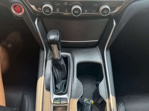 Used 2018 Honda Accord Sport image 16