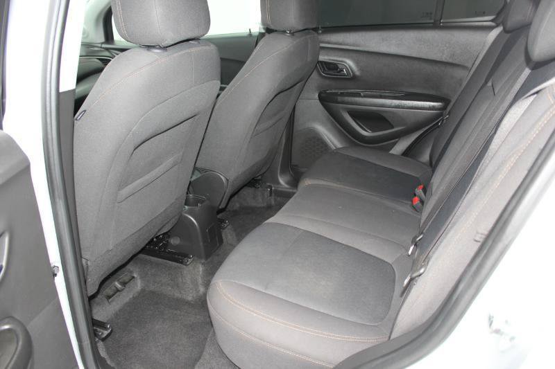 Used 2022 Chevrolet Trax LS w/ Tint and Cruise Package FWD image 11
