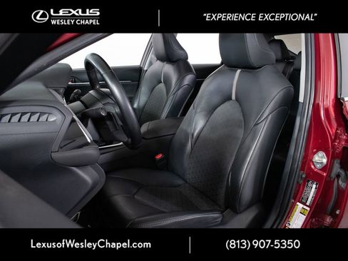 Used 2018 Toyota Camry XSE FWD image 18