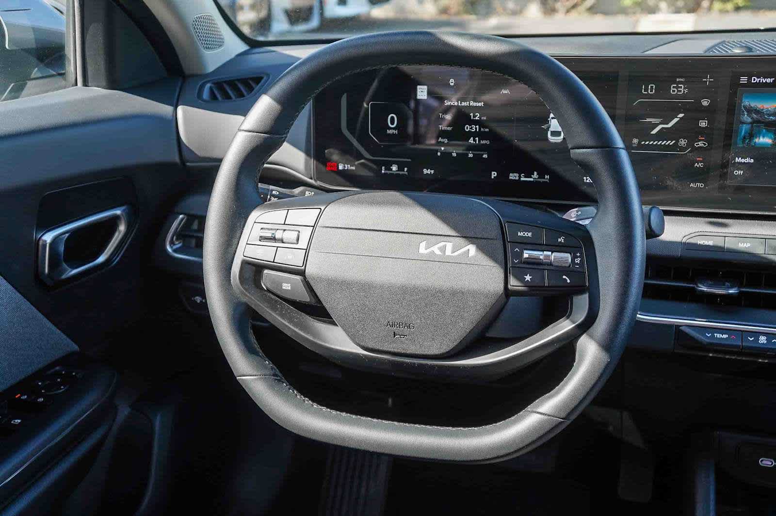 Used 2025 Kia K4 EX FWD image 15