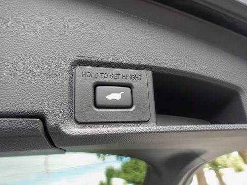 Used 2025 Acura RDX SH-AWD w/ Technology Package image 26