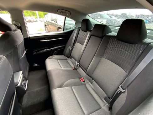 Used 2025 Toyota Camry LE w/ Convenience Package image 20