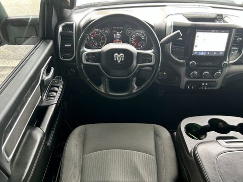 Used 2024 RAM 3500 Big Horn image 37