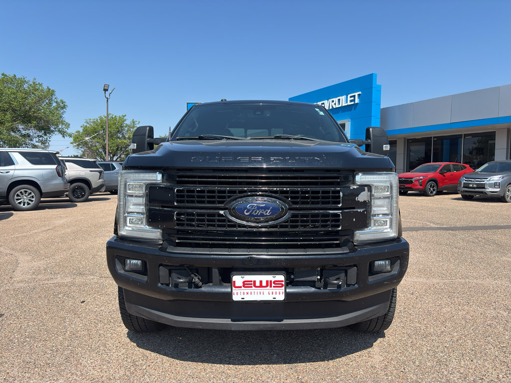 Used 2018 Ford F250 Platinum w/ Platinum Ultimate Package AWD/4WD image 3