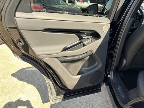 Used 2024 Land Rover Range Rover Evoque Dynamic SE image 14