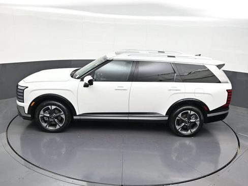 Used 2026 Hyundai Palisade Limited FWD image 17