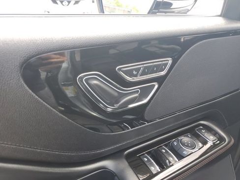Used 2023 Lincoln Aviator 2WD image 23