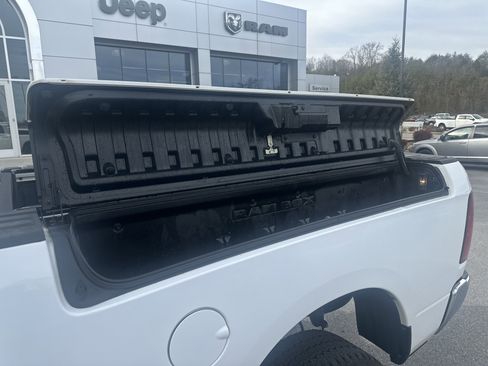 Used 2016 RAM 2500 Tradesman w/ Chrome Appearance Group image 23