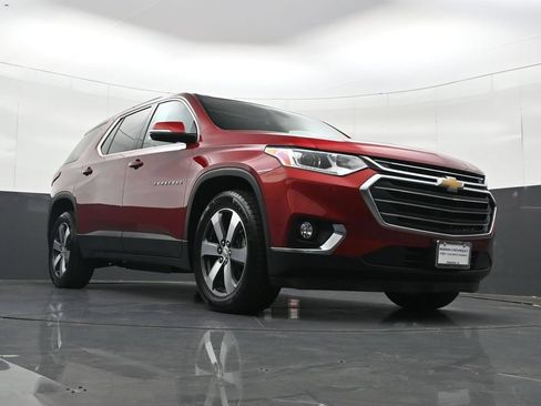 Certified 2019 Chevrolet Traverse LT w/ LT Premium Package AWD/4WD image 36