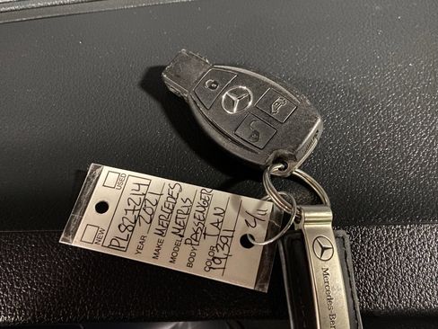 Used 2021 Mercedes-Benz Metris Passenger image 37