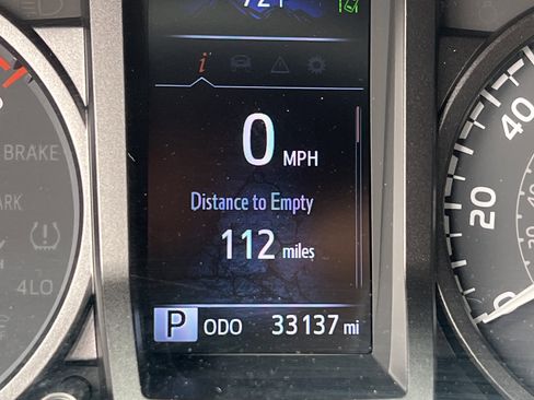 Used 2022 Toyota Tacoma TRD Off-Road w/ Technology Package image 21