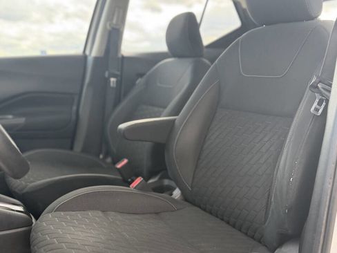 Used 2021 Nissan Kicks S image 10