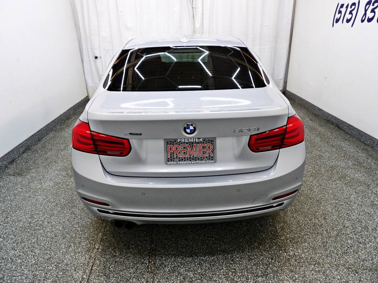 Used 2016 BMW 328i xDrive Sedan AWD/4WD image 5