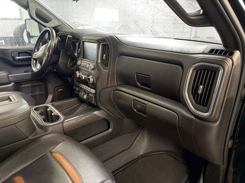 Used 2022 GMC Sierra 2500 AT4 w/ AT4 Premium Plus Package image 12