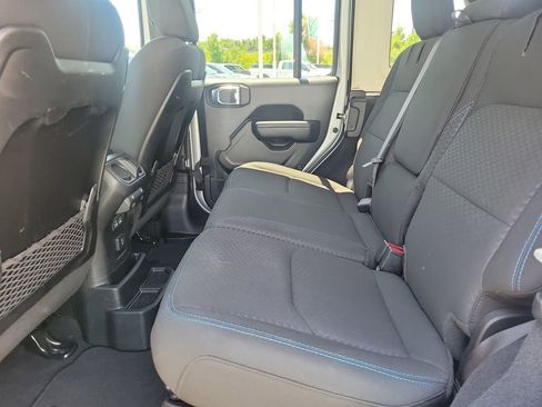 Used 2024 Jeep Wrangler Unlimited Rubicon 4xe AWD/4WD image 7