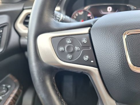 Used 2023 GMC Acadia Denali w/ Denali Ultimate Package FWD image 23