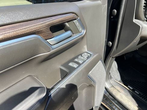 Used 2022 Chevrolet Silverado 1500 LT Trail Boss image 12