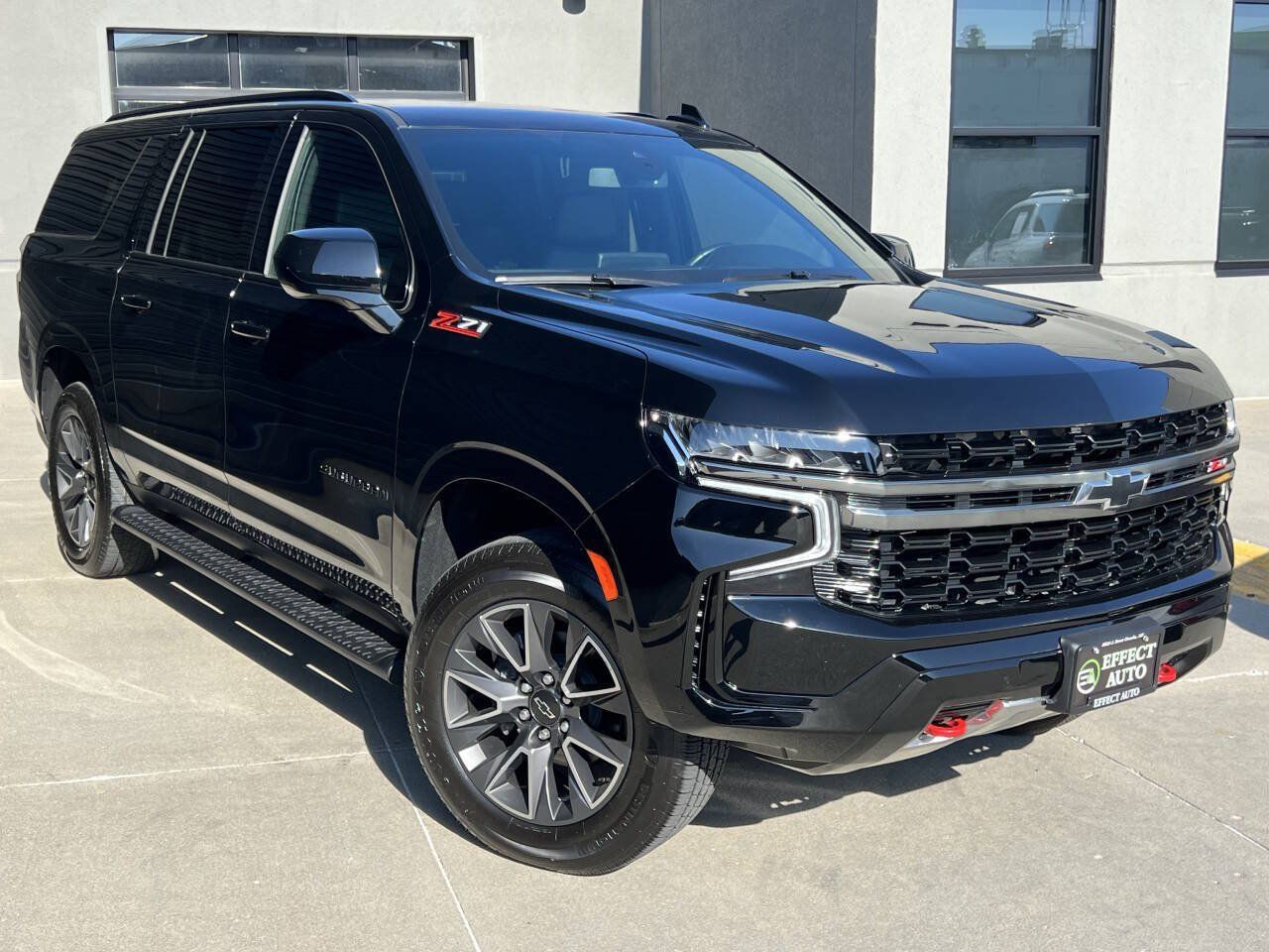 Used 2022 Chevrolet Suburban Z71 AWD/4WD image 6