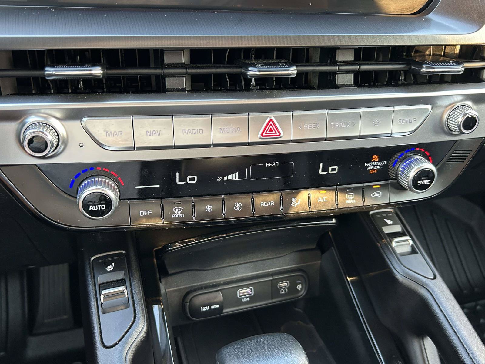 Used 2025 Kia Telluride S FWD image 20