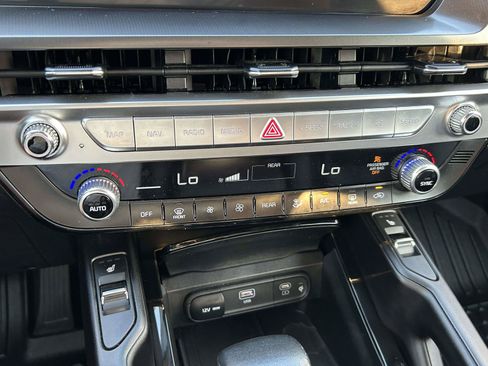 Used 2025 Kia Telluride S FWD image 20