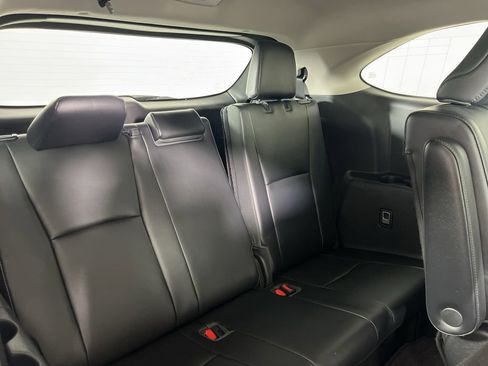 Used 2022 Toyota Highlander Platinum AWD/4WD image 13