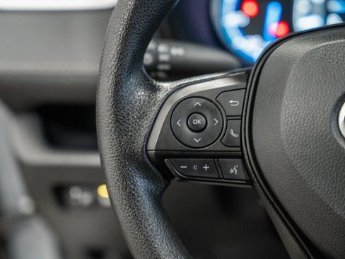 Used 2025 Toyota RAV4 XLE image 29