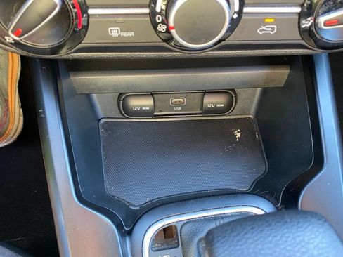 Used 2024 Kia Soul LX w/ Option Group 015 FWD image 18