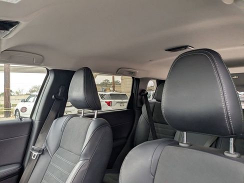 Used 2025 Mitsubishi Outlander SE image 23