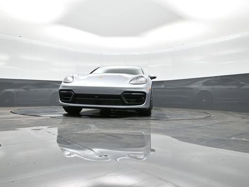Certified 2023 Porsche Panamera 4 Platinum Edition image 41