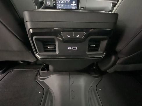 Used 2023 GMC Sierra 1500 AT4 w/ AT4 Preferred Package image 22