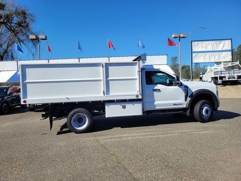 New 2024 Ford F550 4x4 Regular Cab Super Duty image 3