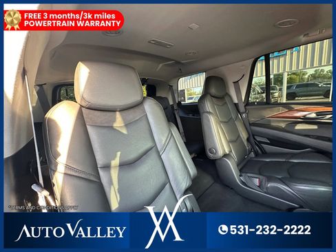 Used 2020 Cadillac Escalade Luxury AWD/4WD image 26