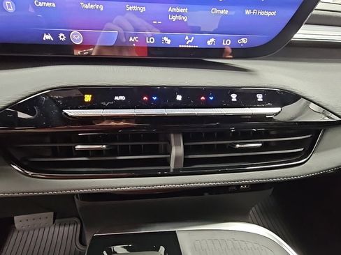 New 2026 Buick Enclave Sport Touring w/ Power Package image 19