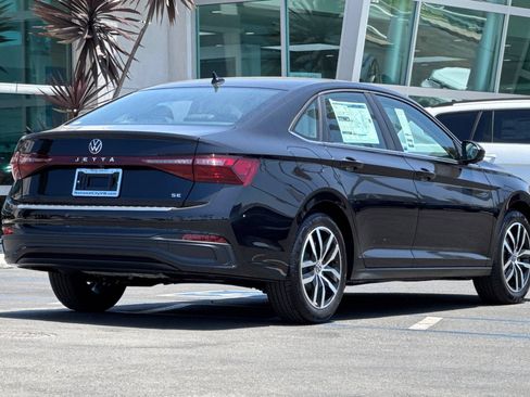 New 2026 Volkswagen Jetta SE FWD image 5