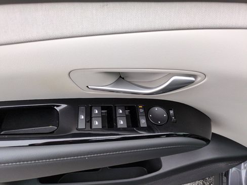 Used 2025 Hyundai Tucson Limited w/ Tow & Go Package AWD/4WD image 16