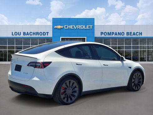 Used 2023 Tesla Model Y Long Range AWD/4WD image 3