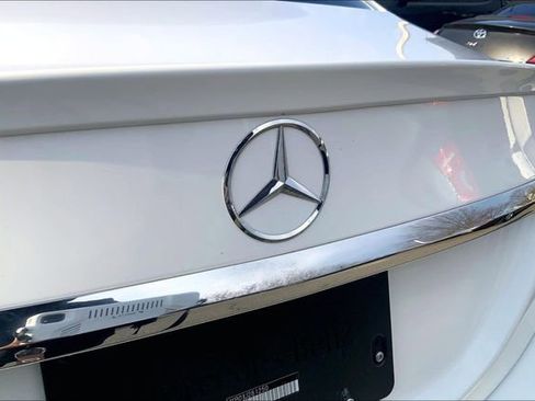 Used 2018 Mercedes-Benz C 300 4MATIC Sedan image 28