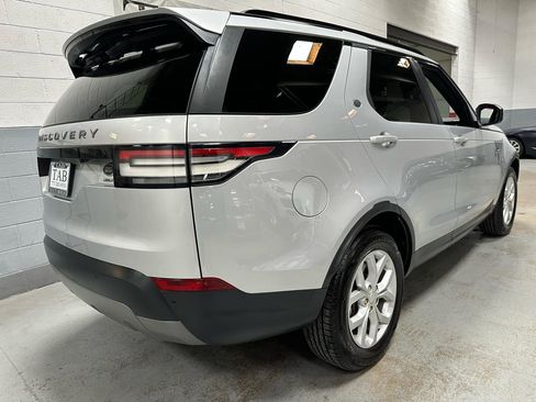 Used 2018 Land Rover Discovery SE AWD/4WD image 3