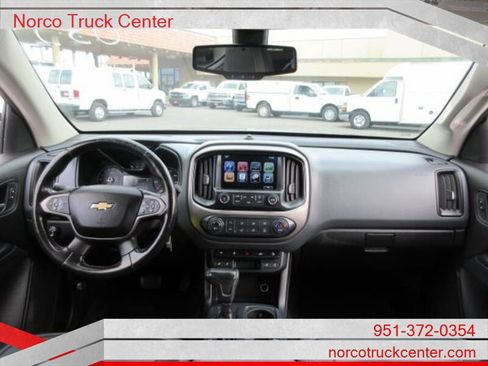 Used 2016 Chevrolet Colorado Z71 w/ Z71 Midnight Edition RWD image 15