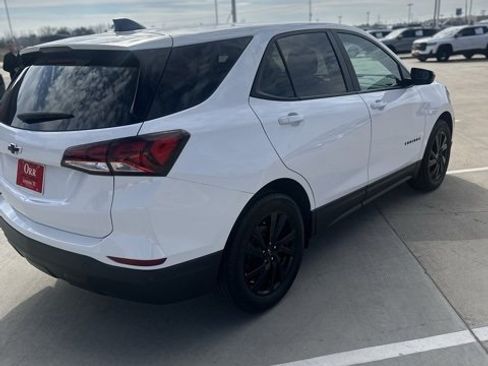 Used 2023 Chevrolet Equinox LS w/ LS Convenience Package image 5