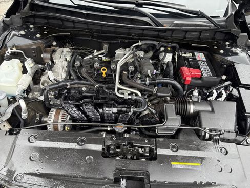 Used 2024 Nissan Altima 2.5 SR AWD/4WD image 18