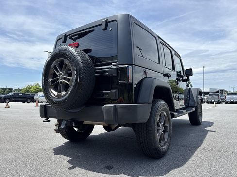 Used 2014 Jeep Wrangler Unlimited Sport AWD/4WD image 10