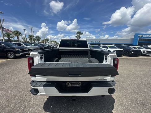Used 2024 GMC Sierra 2500 Denali Ultimate AWD/4WD image 25
