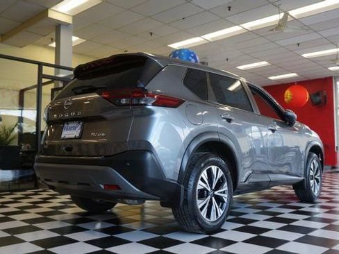 Used 2023 Nissan Rogue SV image 8